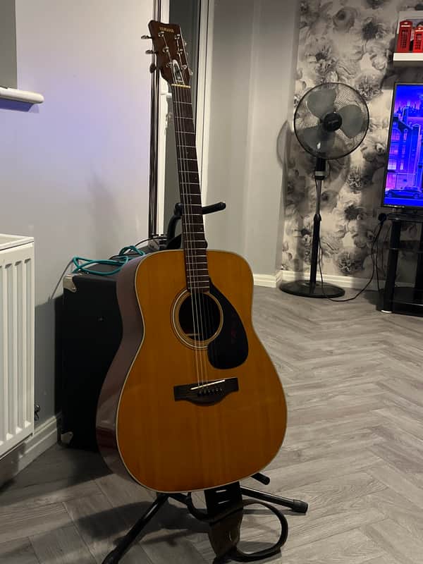 Yamaha Fg180