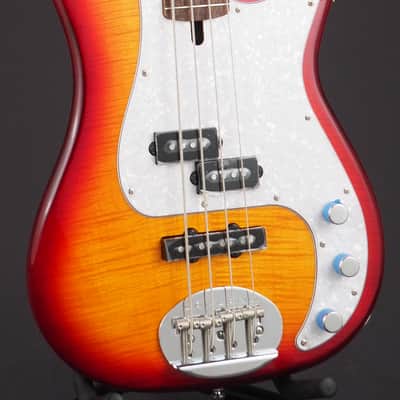 Lakland Skyline 44-64 Deluxe PJ - Honeyburst image 7