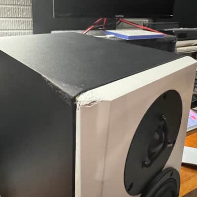 Dynaudio LYD 7 Active Nearfield Studio Monitor (Single) 2016 - 2019 - White image 3