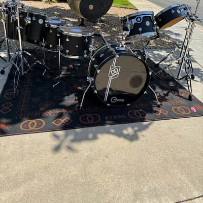 HUGE DW Design Drum Kit w/ Hardware image 2