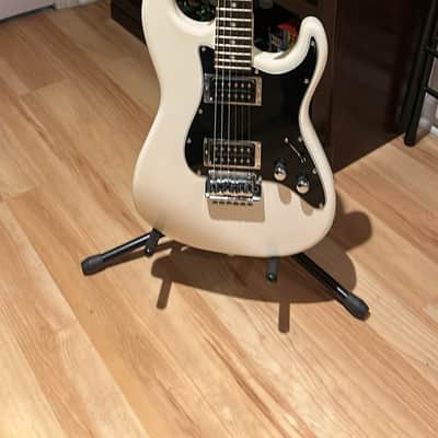 Tokai Strat 1990 - White image 1