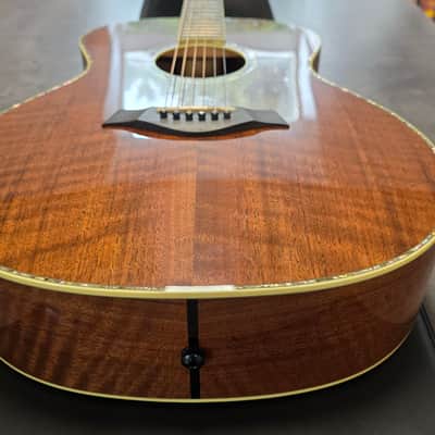 Taylor W-14 PRESENTATION SERIES 1 of 1 USA 1998 FLAME WALNUT KUJO Custom Shop Masterbuilt Acoustic Guitar W14 K14 K Master Built GA Grand Auditorium TIME CAPSULE CASE QUEEN RARE! RARE! RARE! image 10