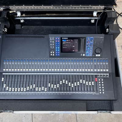 Yamaha LS9-32 32-Input Digital Mixing Console in Calzone Roadcase w/Wheels #7310 image 1