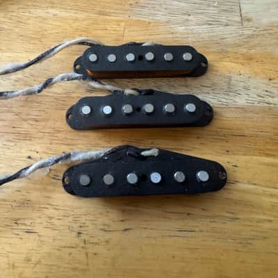 Virgil Arlo - Tone Specific 1954 Stratocaster set - White Covers image 4