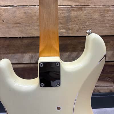 Fender Road Worn '60s Stratocaster 2019 - Vintage White - Nitrocellulose Lacquer image 7