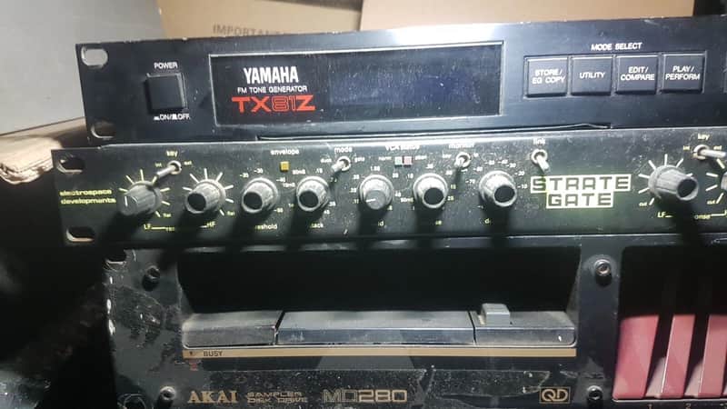 YAMAHA TX 81 Z SYNTHESIZER MODULE image 1