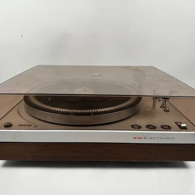 Vintage Philips 212 Turntable Record Player image 3