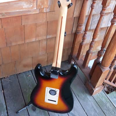 Fender Strat Sunburst made in mexico with original hardshell case 2005 - Sunburst image 7
