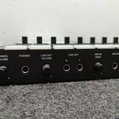 Native Instruments Maschine MKIII 2010s - Black image 5
