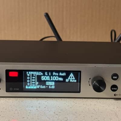 Sennheiser EW 500-945 G4 wireless 2020 - Black image 1