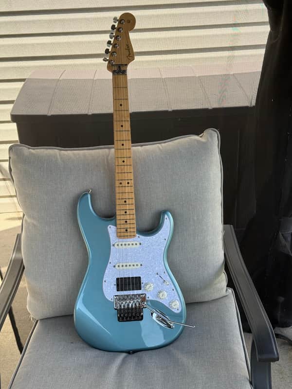 Fender Player Stratocaster Floyd Rose HSS with Maple Fretboard 2018 - 2024 - Tidepool