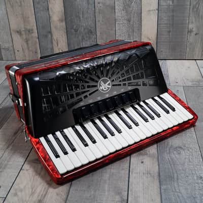 Hohner Bravo III Chromatic 80 Bass Piano Accordion RED + Bag, Straps image 3