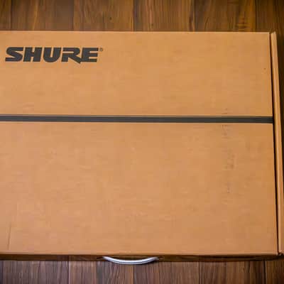 Shure AD4Q-US Axient Digital Four-Channel Wireless Receiver (A: 470 to 636 MHz) - Like New/Unused/NOS image 2