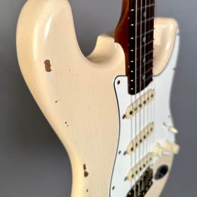 Fender Custom Shop Limited Edition 1964 Stratocaster Relic Super Faded Aged Shell Pink image 4