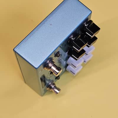 Mad Professor Supreme Overdrive - Metallic Blue image 9