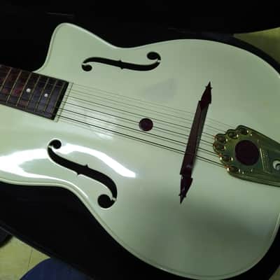 Maccaferri G40 Plastic Guitar 50s image 2