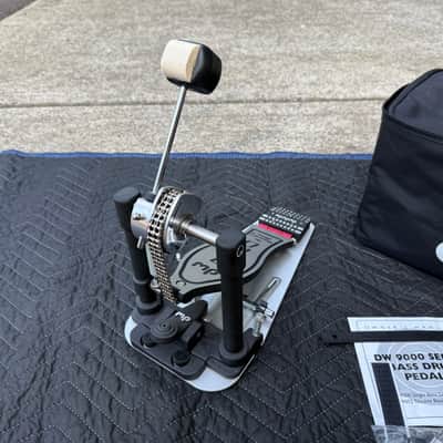 DW 9000 Single Kick Bass Drum Pedal w/ Case image 7