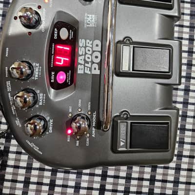 Line 6 Floor POD Multi-Effect and Amp Modeler 2010s - Black image 8