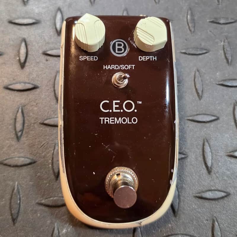 Danelectro Billionaire C.E.O. Tremolo 2010s - Black CEO image 1