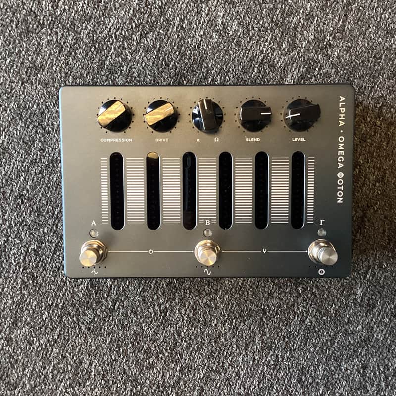 Darkglass Electronics Alpha Omega Photon Bass Distortion image 1
