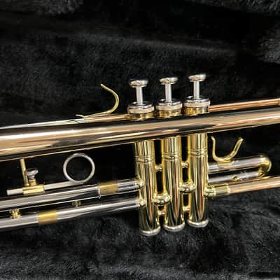Conn 201BR tri-color image 7