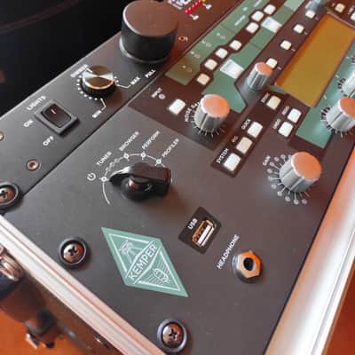 Kemper Amps Profiler Rack + T Racks VM100 + Rack Gator 5U image 2