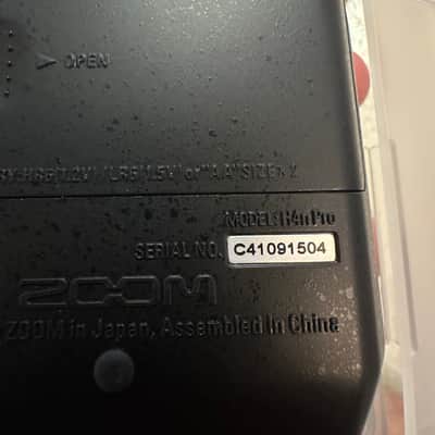 Zoom H4n PRO Handy Digital Multitrack Recorder 2010s - All Black image 4