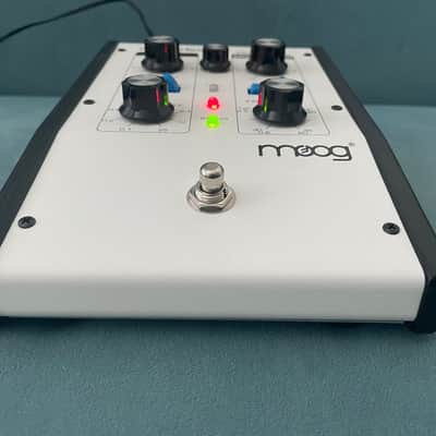 Moog MF-102 Moogerfooger Ring Modulator 2012 - White image 2