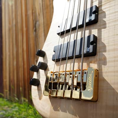 Spector USA NS-5XL - Curly/Flame Solid Wings Oil Finish Left-Handed 5-String Bass Guitar w/ Black Tolex Case (2023) image 9