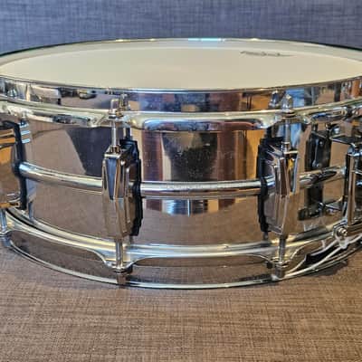 Ludwig 400 Supraphonic Keystone Badge 1963 - 1969 - Chrome image 2