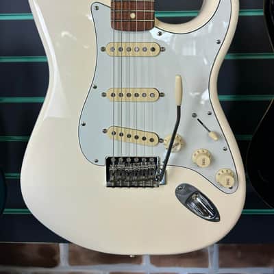 Fender Standard Stratocaster Arctic White 2018 Electric Guitar image 4