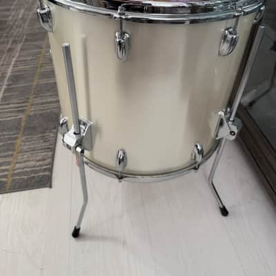 Slingerland Magnum - Silver Mist 18x16 Floor tom 1979 Excellent Condition! image 15