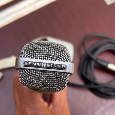 Immagine Sennheiser MD 421-N Cardioid Dynamic Microphone 1960s - 1980s - White - 2
