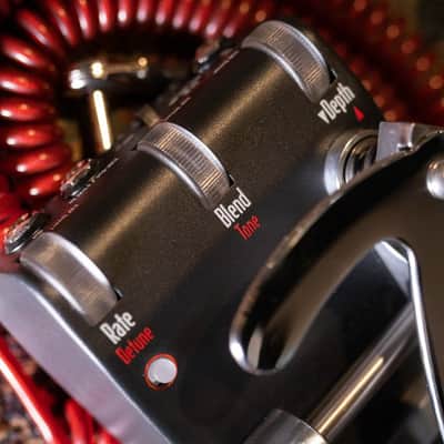 Gamechanger Audio Bigsby Polyphonic Pitch-Shifter Pedal image 4