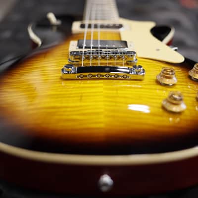 Heritage H-150 STANDARD with case sunburst image 7