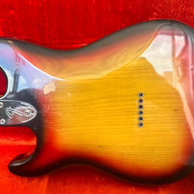 Fender Stratocaster Hardtail with 3-Bolt Neck, Rosewood Fretboard 1971 - 1977 - Sunburst image 5