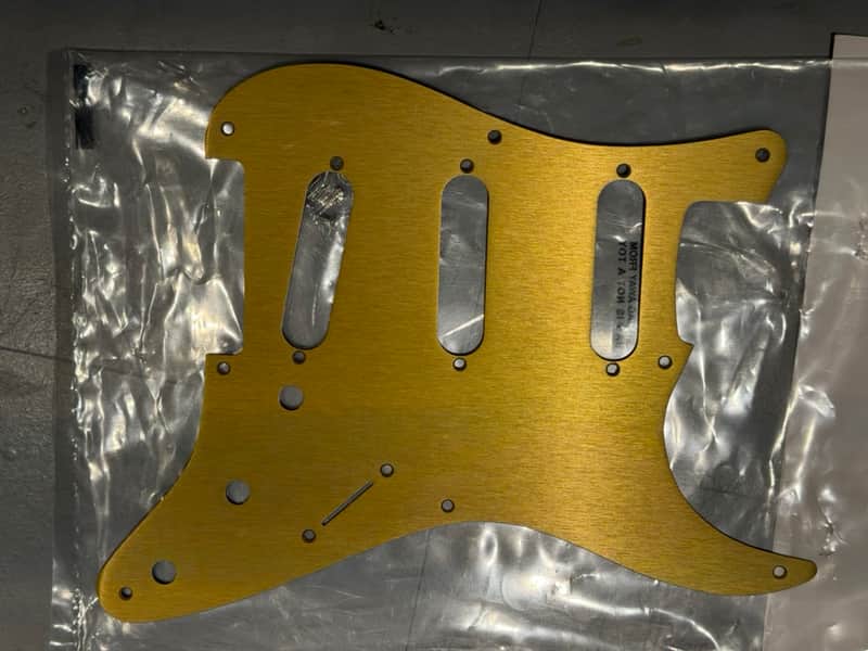 Fender 8-Hole '50s Vintage-Style Gold Anodized Strat Pickguard image 1