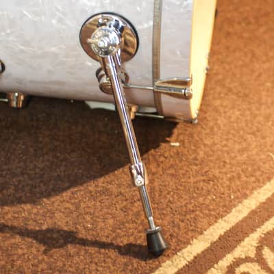 Used DW Collector's Jazz Maple Gum Classic Marine Drum Set - 18,12,14,14sn - SO#1304622 image 3