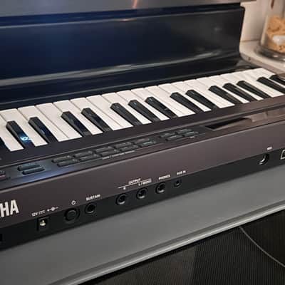 Yamaha Reface DX Mini Mobile Keyboard 2015 - Present - Black image 4