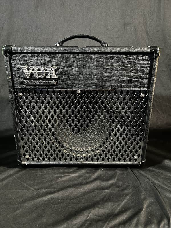 VOX AD30VT Valvetronix 30W 1x10 Modeling Combo Amp, Tube Preamp image 1