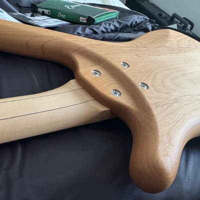 Warwick RockBass Corvette Basic Bass Guitar - Natural 4-string Electric Bass with Alder Body, Maple Neck, Wenge Fingerboard, and 2 Single-coil Pickups - Natural Corvette Basic Bass 2024 - Natural image 8
