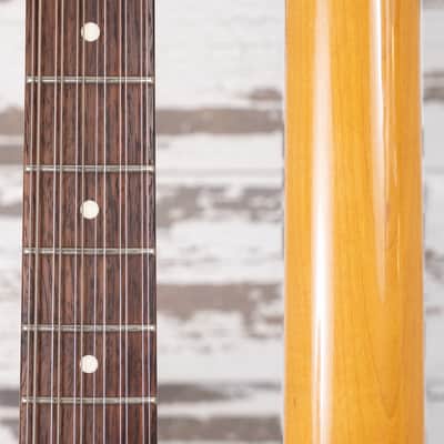 Fender Stratocaster XII 12-String 2002-2004 - 3 Tone Sunburst image 8