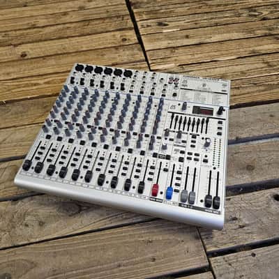 EUROPACK UB1832FX-PRO アナログミキサー Behringer Eurorack UB1832FX-Pro 18-Input 3/2-Bus Mic / Line Mixer