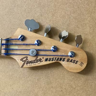 Mustang Bass Guitar - Yellow image 3