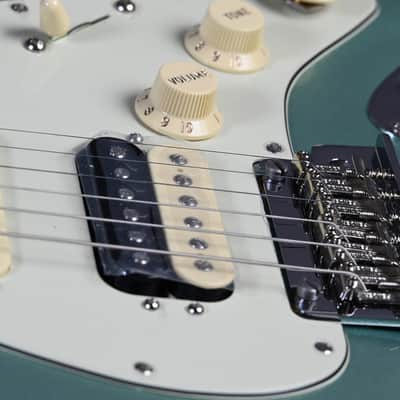 Fender Stratocaster American Pro II HSS MN Mystic Surf Green image 7