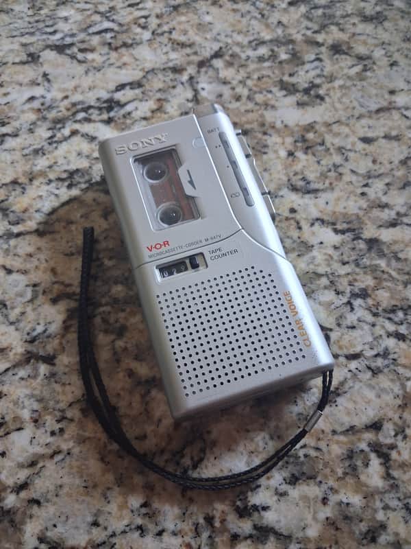 Sony Microcassette-corder M-647V 1980s/90s - Grey image 1