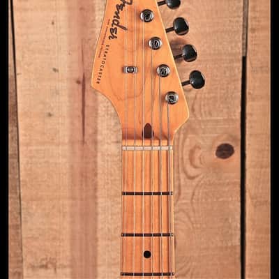 Fender American Vintage II '57 Stratocaster Left-Handed 2022 - Present - 2-Color Sunburst image 9