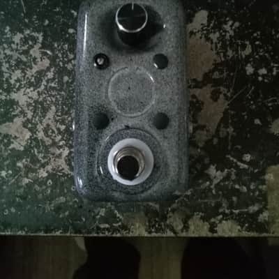 Dongeomac Colorsound One Knob Fuzz in Black White Mix image 2