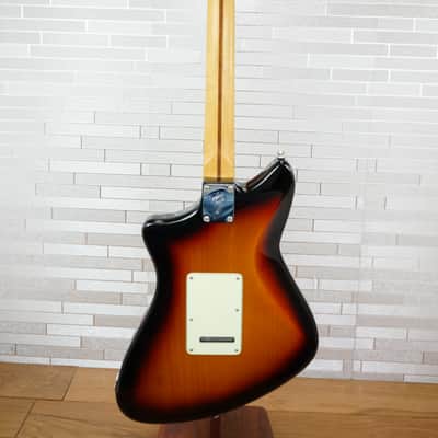Fender Player Plus Meteora HH - 3-Color Sunburst image 18