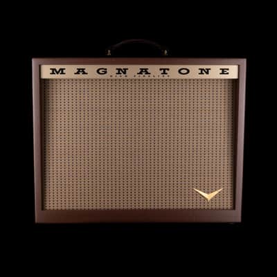 Pre Owned Magnatone Mono Twilighter Guitar Amp Combo With Footswitch and Cover image 1